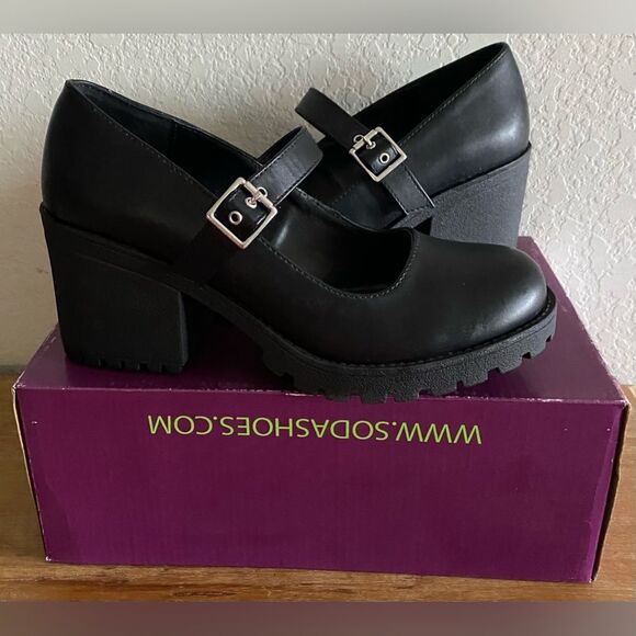 Mary Jane Round Toe Chunky Block Heel Lug Sole Pump Adj. Strap Faux Leather 8.5 - Picture 3 of 9